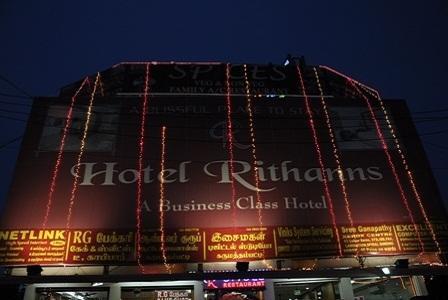 ホテル リタンズ ア ビジネス クラス Karumattampatti エクステリア 写真