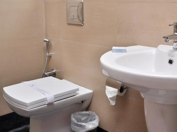 ホテル リタンズ ア ビジネス クラス Karumattampatti 部屋 写真